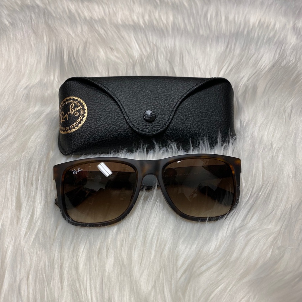 RayBan